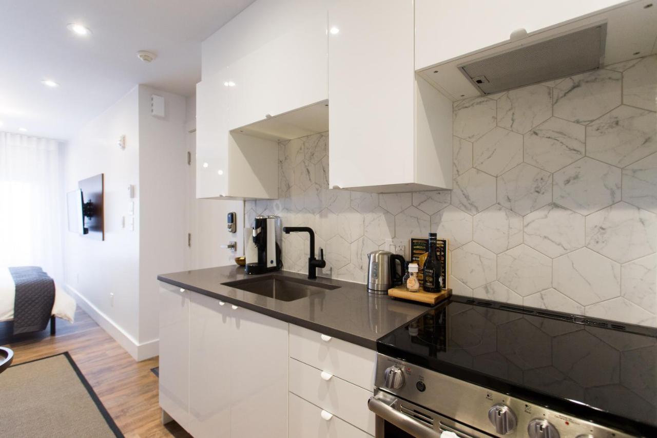 Blue Oasis Studio With Full Kitchen And Bath By Den Stays Montréal Buitenkant foto